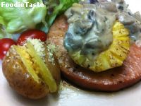 สูตรHawaiian Ham Steak with Patio Mushroom Sauce