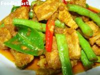 Fried pork with curry past  ټѴͧᡧ