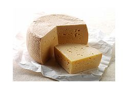 เนยแข็งประเภท Natural-Rind Cheese เช่น Crottin de chavignol, Sainte-Maure de Touraine,Banon, Perail