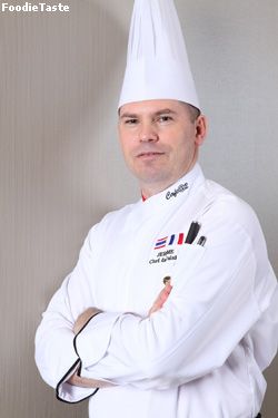 เชอโรม ชอตทาต์ หัวหน้าพ่อครัวฝรั่งเศส Chef de Cuisine โรงแรมคอนราด กรุงเทพ