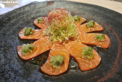 Salmon Wasabi Saru Sauce : Tsu Japanese Restaurant , โรงแรมเจดับบลิว แมริออท