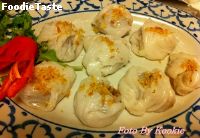 ข้าวเกรียบปากหม้อ Thai steamed rice-skin dumplings